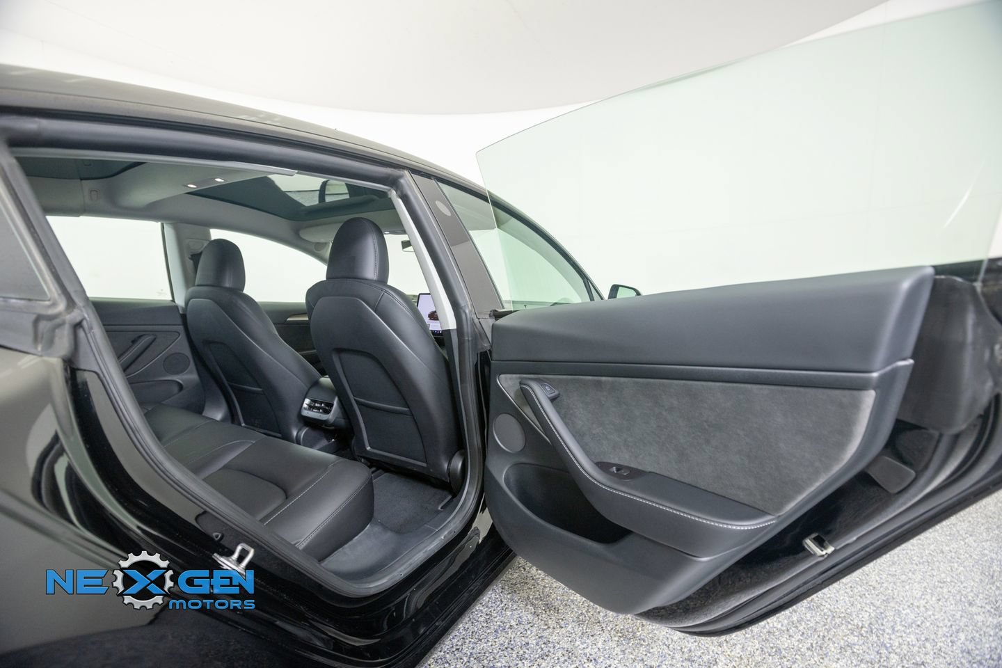 Used 2023 Tesla Model 3 Long Range AWD/4WD image 33