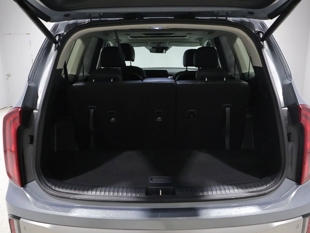 Used 2025 Kia Telluride S image 4