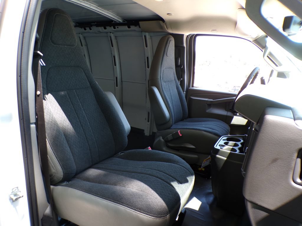 New 2026 Chevrolet Express 2500 Extended w/ Driver Convenience Package RWD image 15