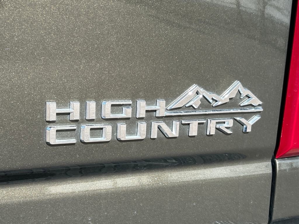 Used 2022 Chevrolet Silverado 3500 High Country w/ LPO, Hitch Package image 32