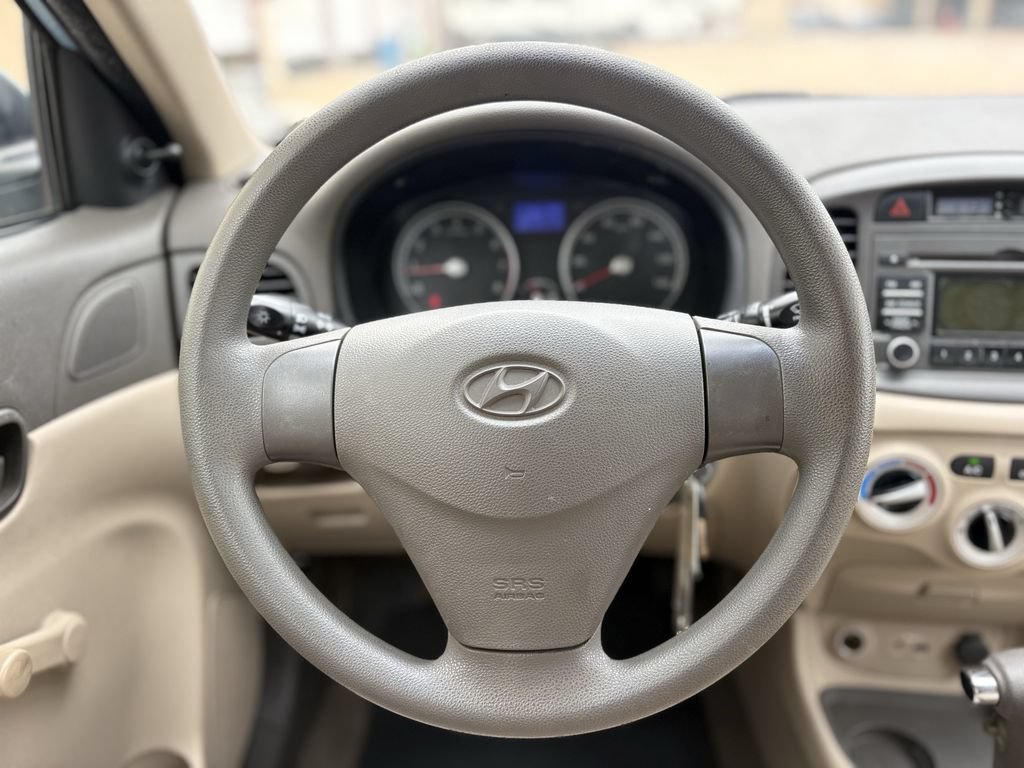 Used 2011 Hyundai Accent GLS FWD image 15