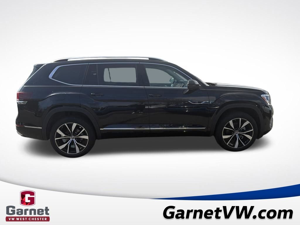 Used 2025 Volkswagen Atlas SEL Premium R-Line image 7