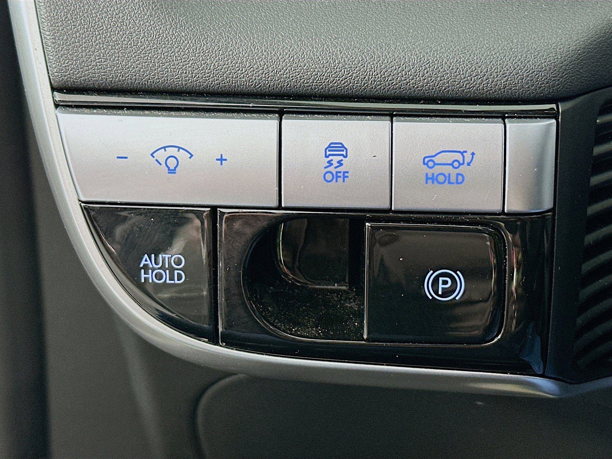 Used 2024 Hyundai Ioniq 5 Limited image 17