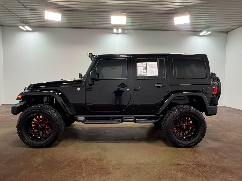 Used 2015 Jeep Wrangler Unlimited Sahara w/ Connectivity Group AWD/4WD image 6