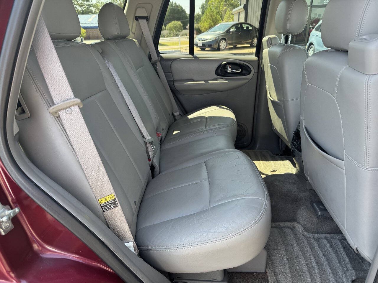 Used 2005 Chevrolet TrailBlazer LT w/ Luxury Package RWD image 22