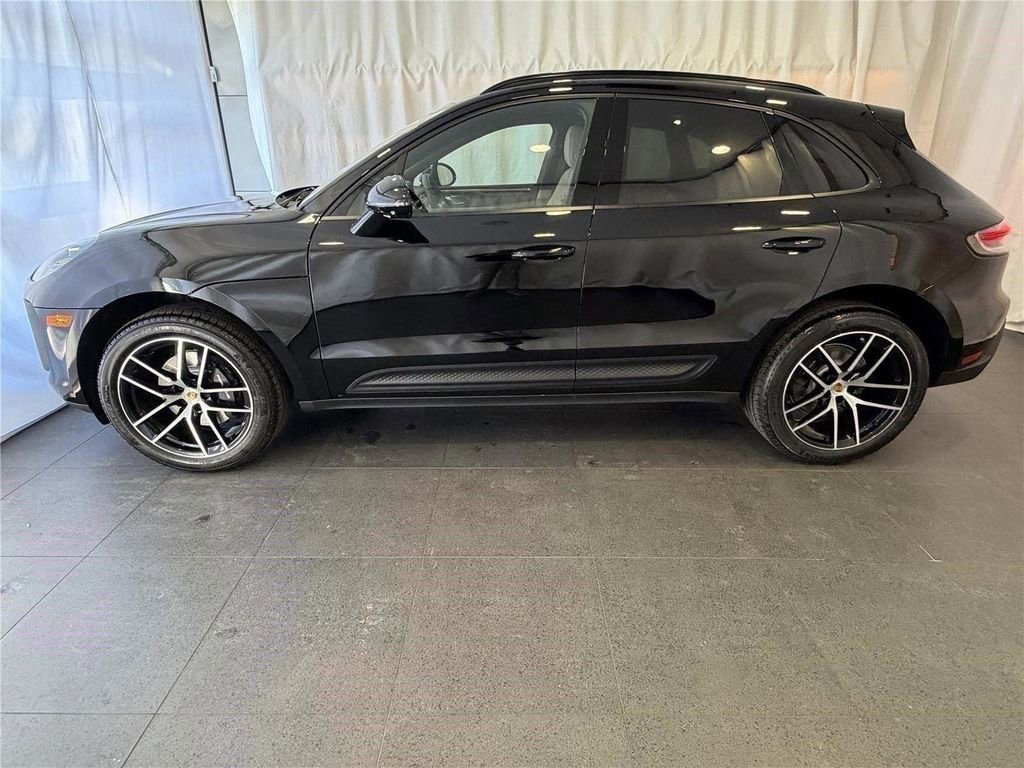New 2026 Porsche Macan AWD/4WD image 2