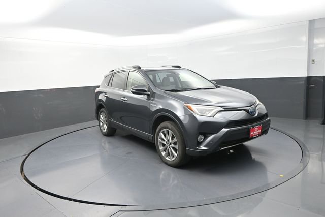 Used 2018 Toyota RAV4 Limited AWD/4WD image 25