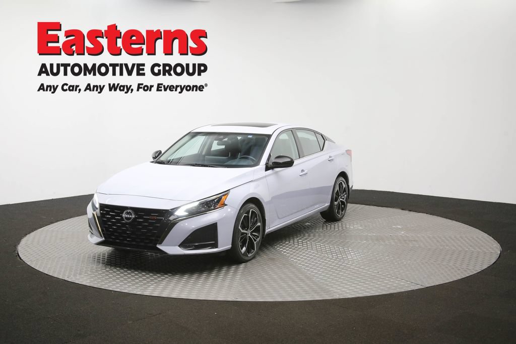 Used 2025 Nissan Altima 2.5 SR w/ SR Premium Package AWD/4WD image 55