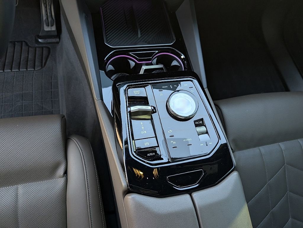 Used 2024 BMW i5 M60 image 27