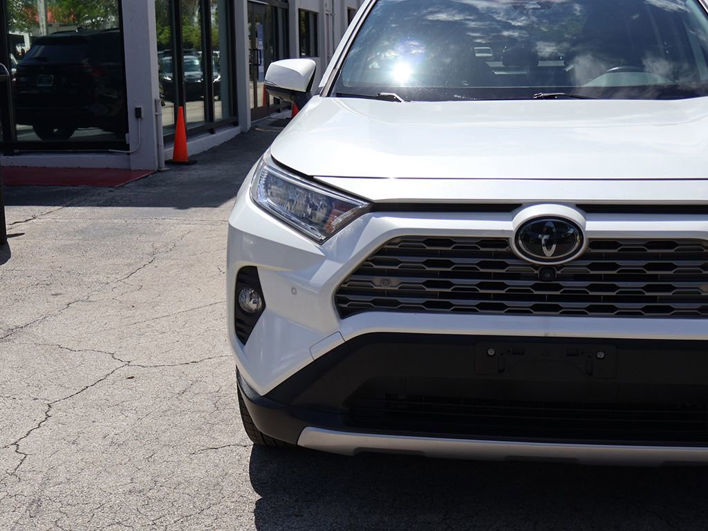 Used 2019 Toyota RAV4 Limited w/ Advanced Technology Package AWD/4WD image 13