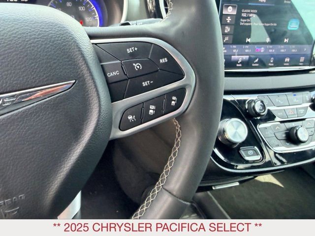 Certified 2025 Chrysler Pacifica Select image 24