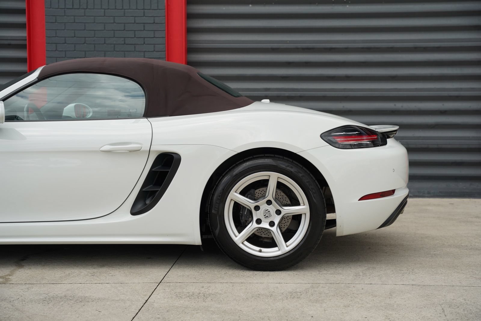 Used 2019 Porsche 718 Boxster RWD image 11