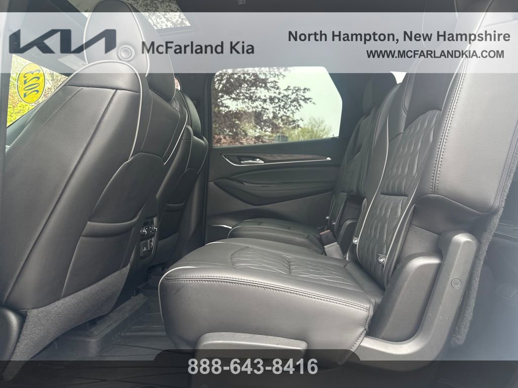 Used 2023 Buick Enclave Avenir w/ Avenir Technology Package AWD/4WD image 30