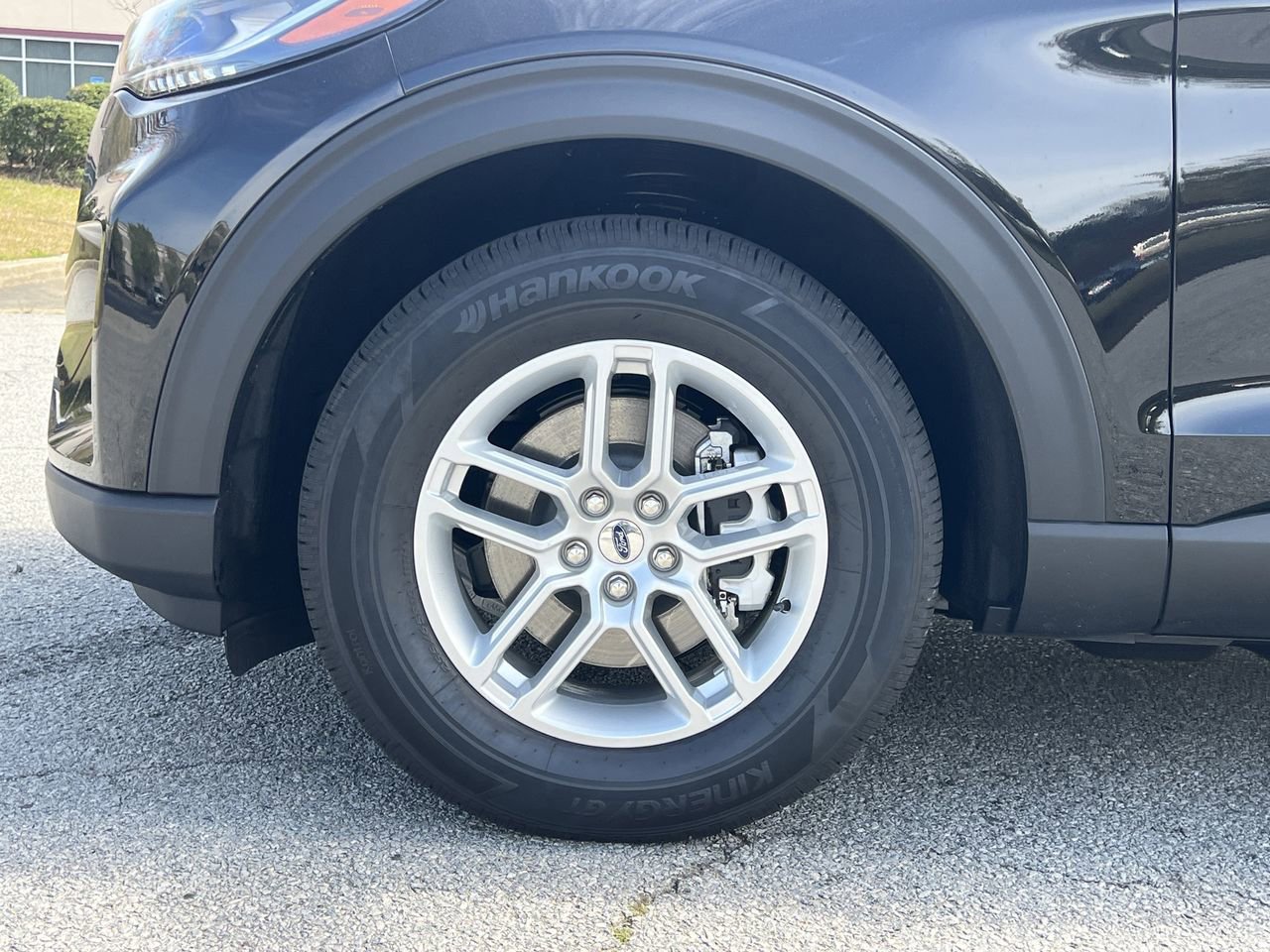New 2026 Ford Explorer Active RWD image 28