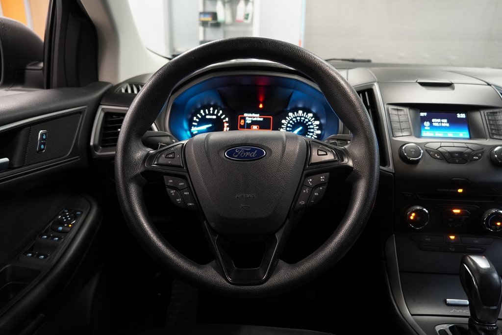 Used 2015 Ford Edge SE image 17