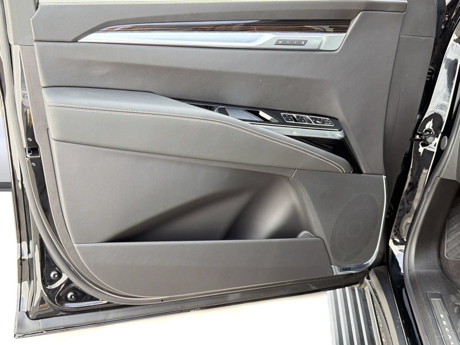 New 2026 Cadillac Escalade Luxury w/ Touring Package AWD/4WD image 27