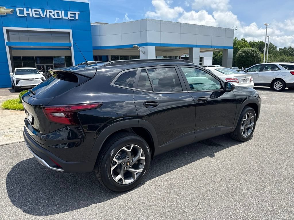 New 2026 Chevrolet Trax LT w/ LT Convenience Package FWD image 23