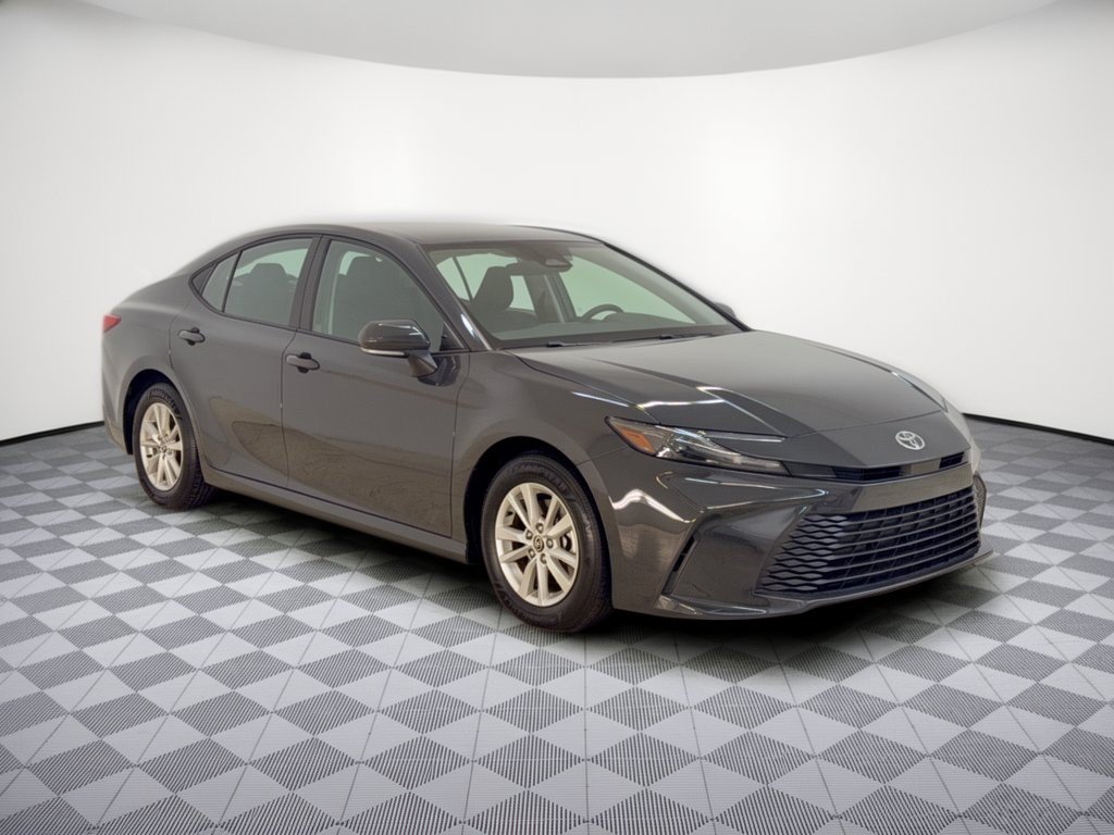 Used 2025 Toyota Camry LE FWD image 7