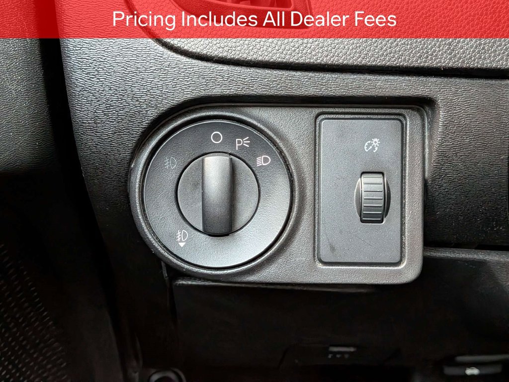 Used 2010 Ford Focus SE FWD image 23