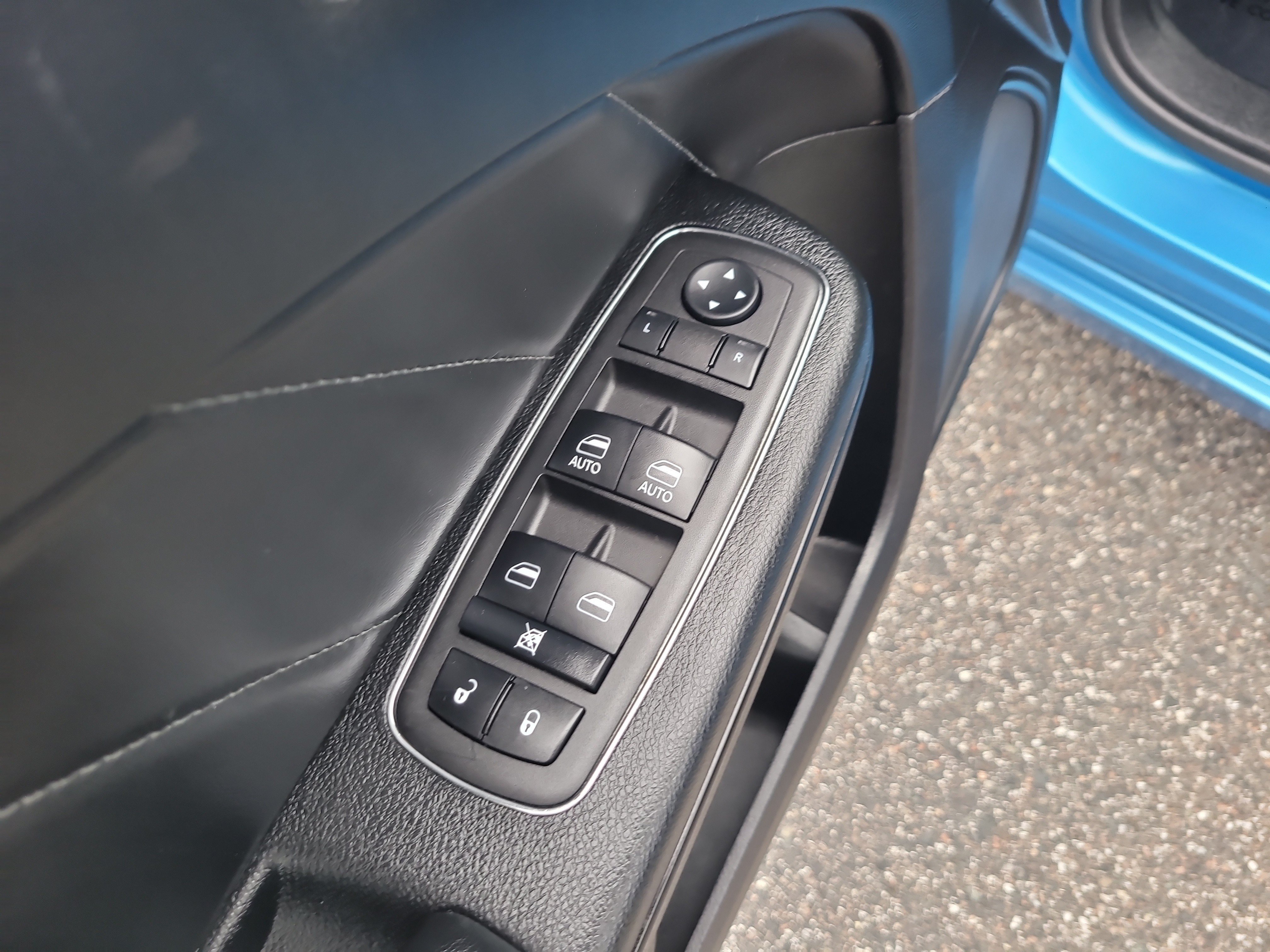 Used 2023 Dodge Charger SXT w/ Plus Group RWD image 15