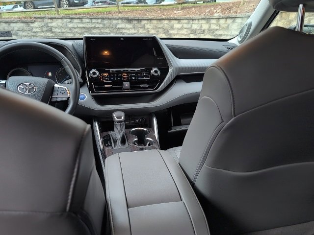 Used 2021 Toyota Highlander Platinum image 23