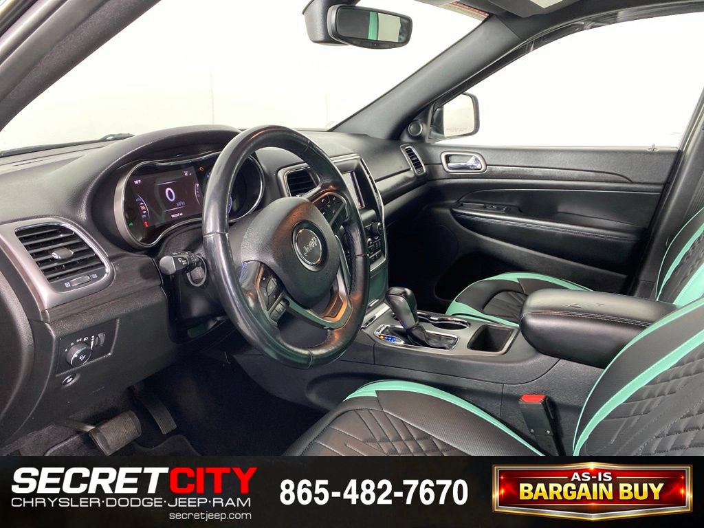 Used 2018 Jeep Grand Cherokee Laredo AWD/4WD image 11