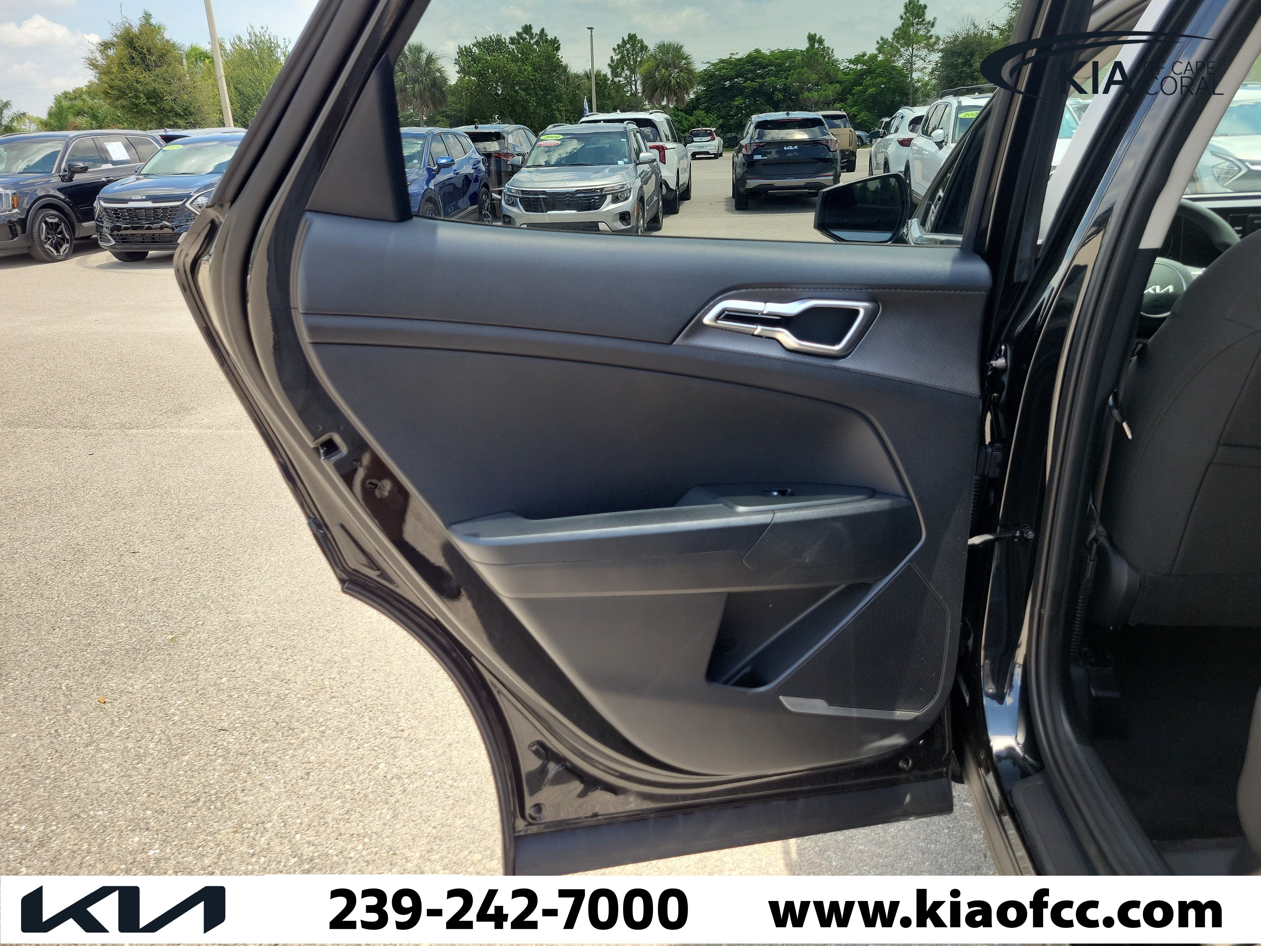 Certified 2025 Kia Sportage LX FWD image 14