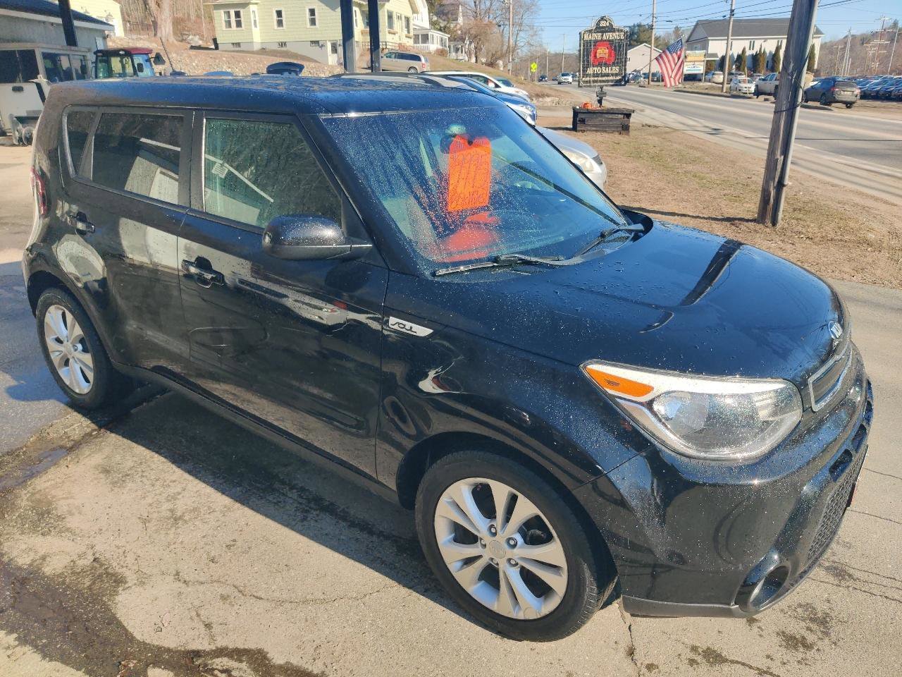 Used 2016 Kia Soul + image 8