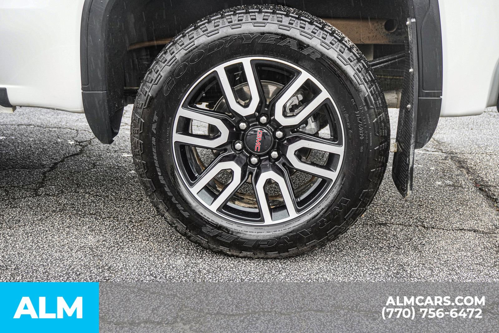 Used 2025 GMC Sierra 1500 AT4 w/ Technology Package image 14