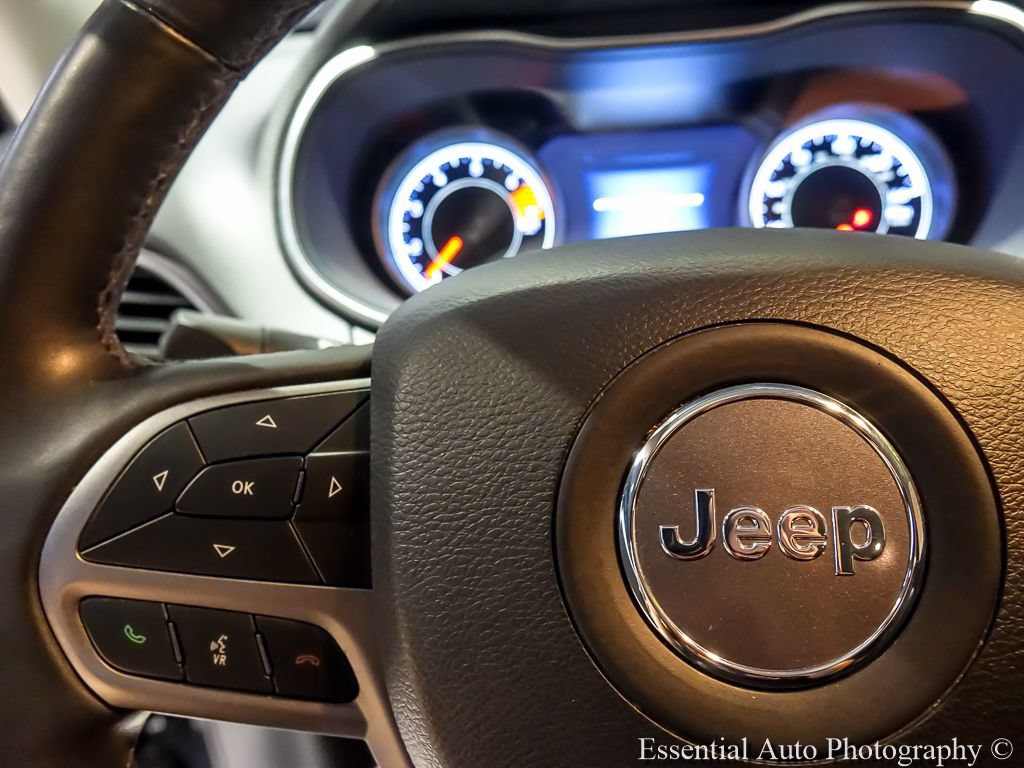 Used 2019 Jeep Cherokee Limited FWD image 14