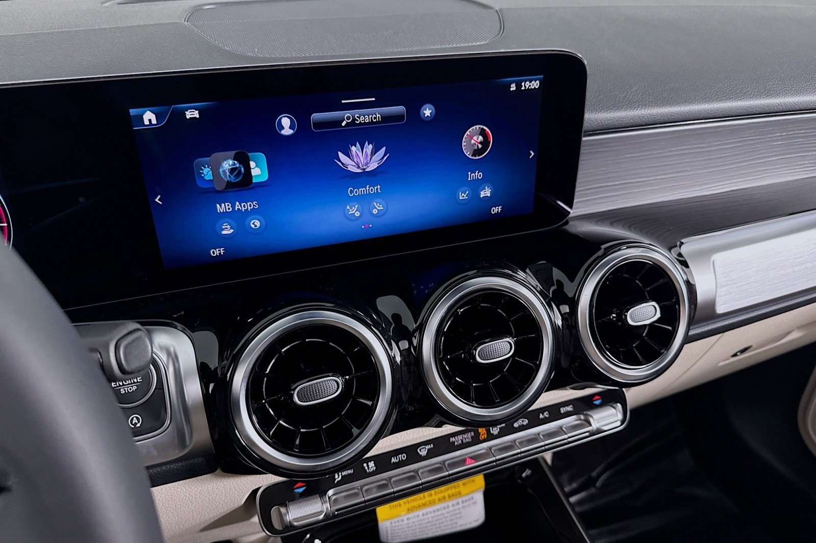 New 2026 Mercedes-Benz GLB 250 image 19