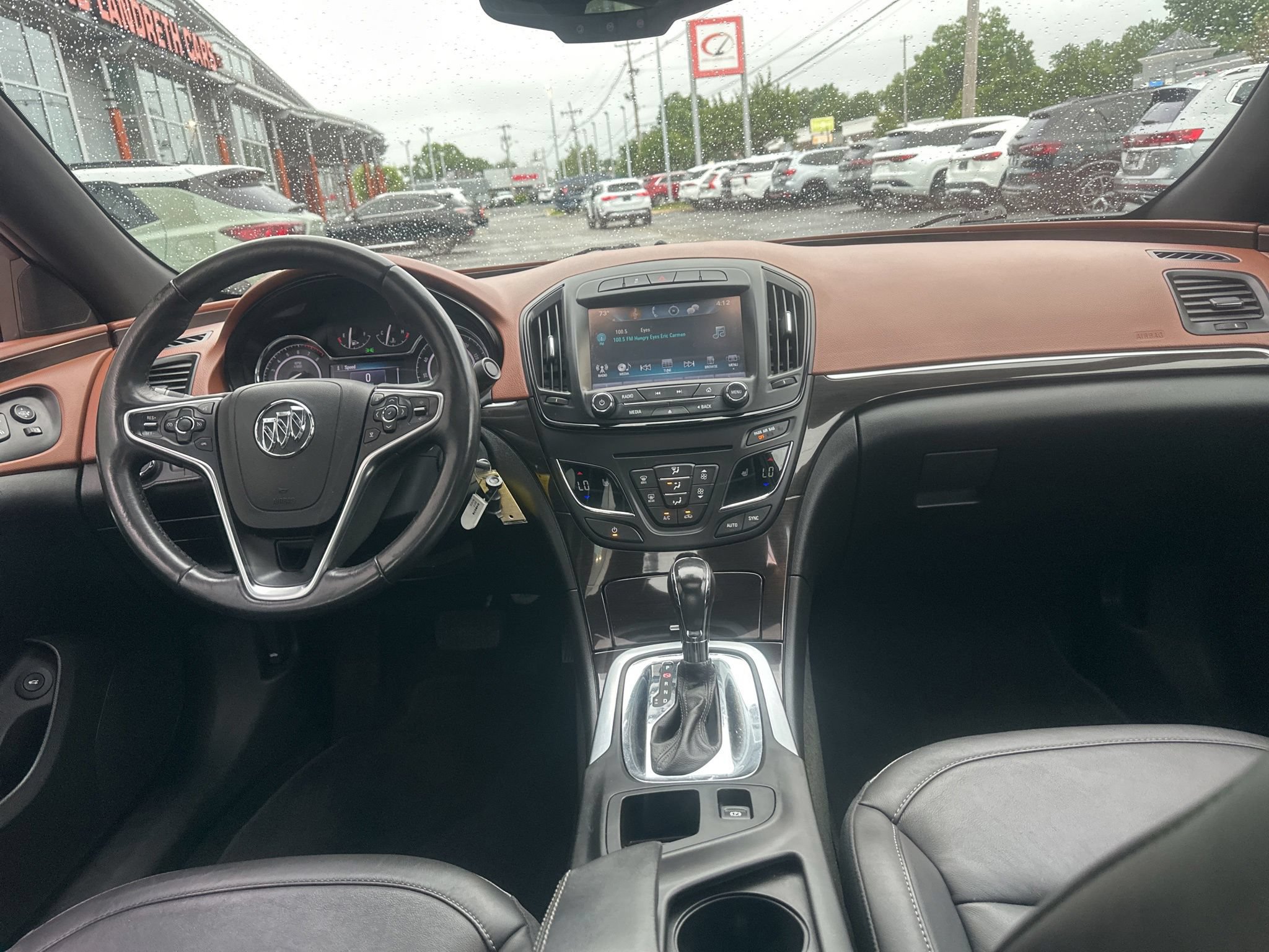 Used 2017 Buick Regal Sport Touring FWD image 10