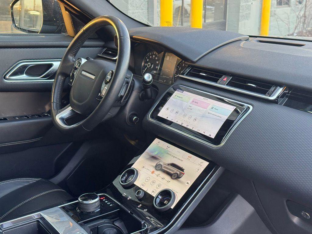 Used 2020 Land Rover Range Rover Velar S image 47