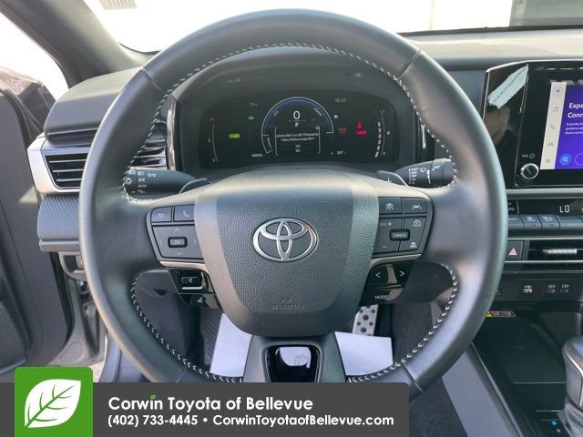 Used 2025 Toyota Camry SE image 22