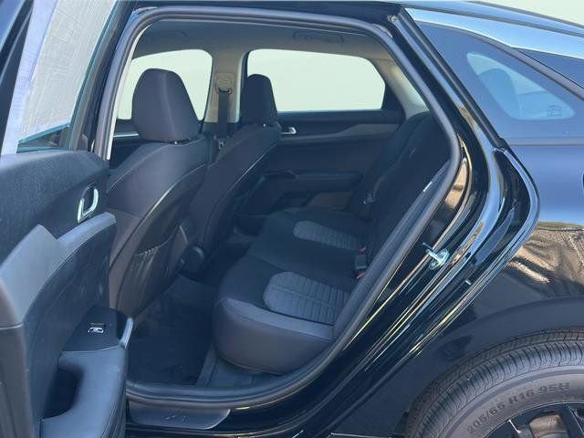 New 2026 Kia K5 LXS image 23