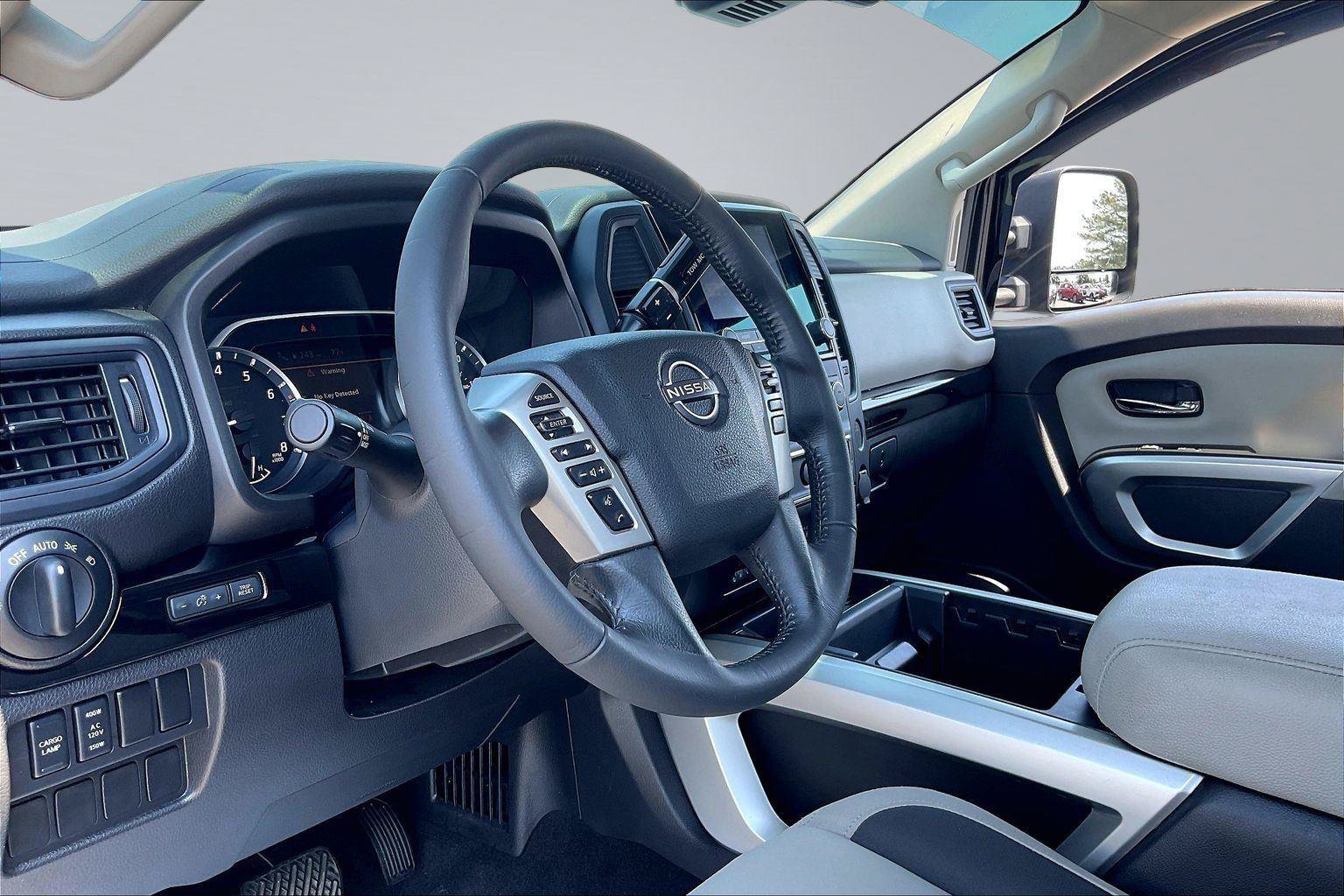 Certified 2024 Nissan Titan SV w/ SV Convenience Package RWD image 16