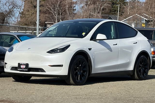 Used 2023 Tesla Model Y Long Range image 12
