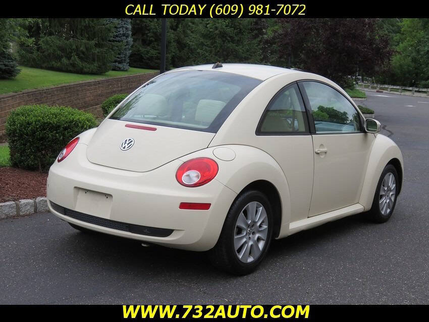 Used 2008 Volkswagen Beetle SE FWD image 12