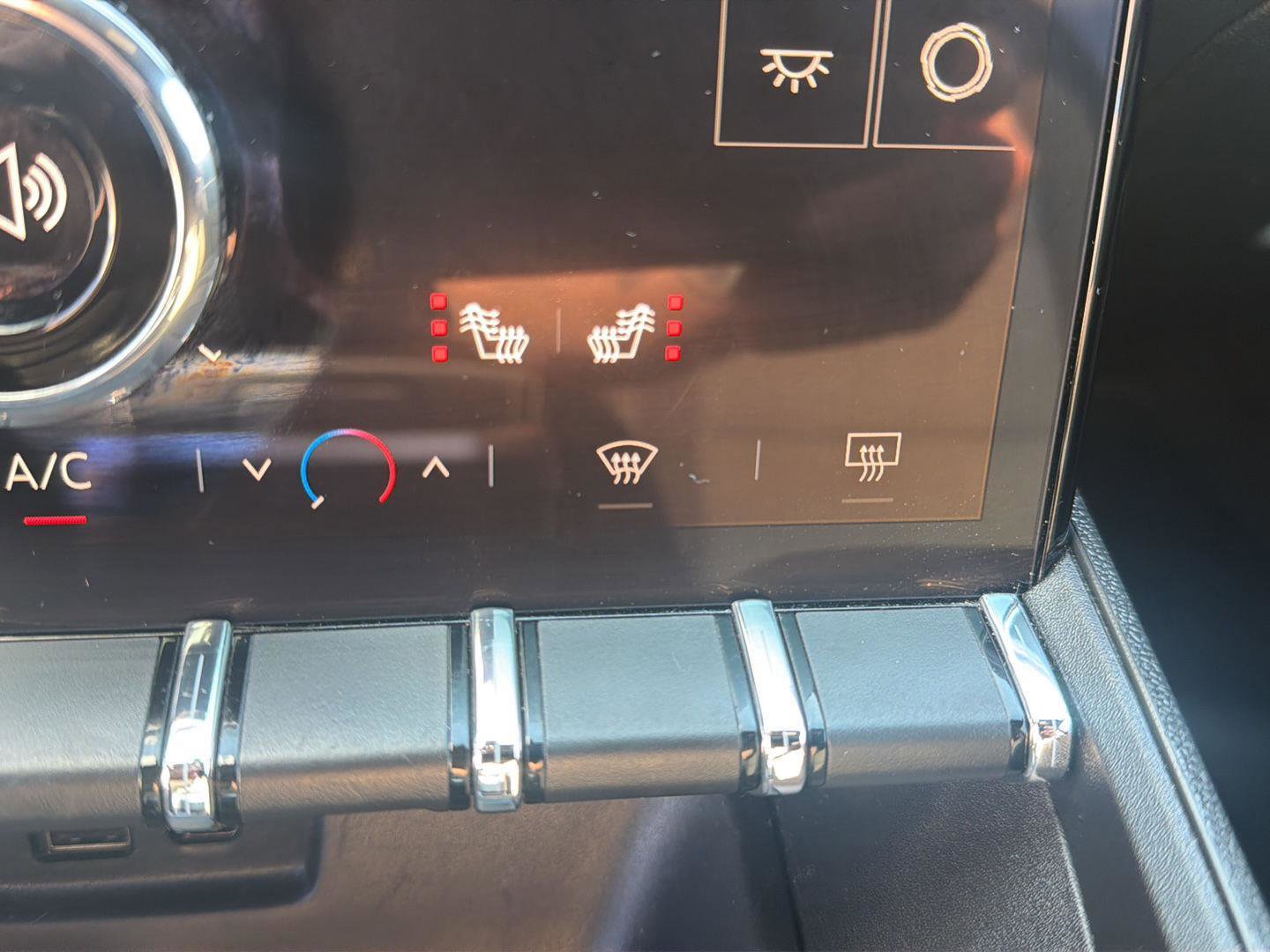 Used 2025 GMC Terrain Elevation AWD/4WD image 25