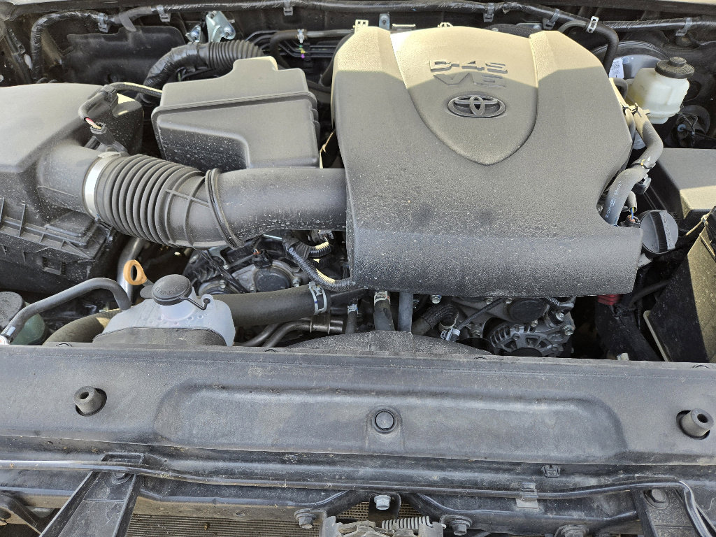 Used 2022 Toyota Tacoma Limited w/ Nightshade Package image 31