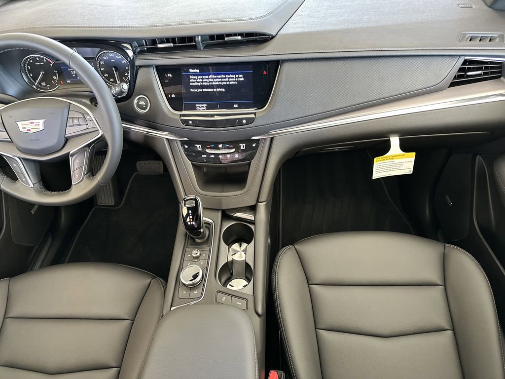 New 2026 Cadillac XT5 Luxury image 18