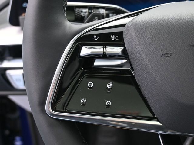 New 2025 Cadillac Lyriq Sport image 30