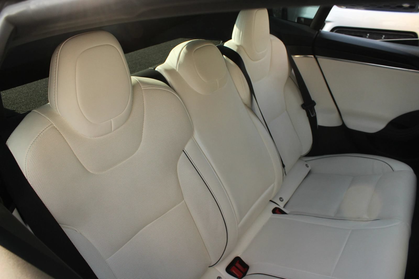 Used 2022 Tesla Model S Plaid AWD/4WD image 22