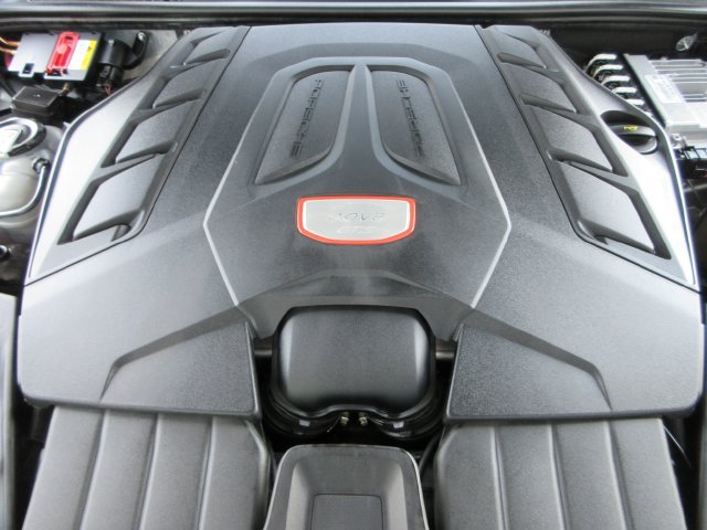 Used 2021 Porsche Cayenne GTS AWD/4WD image 53