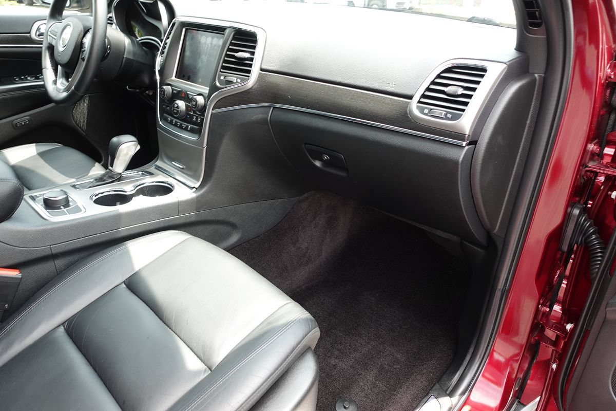 Used 2018 Jeep Grand Cherokee Limited AWD/4WD image 39