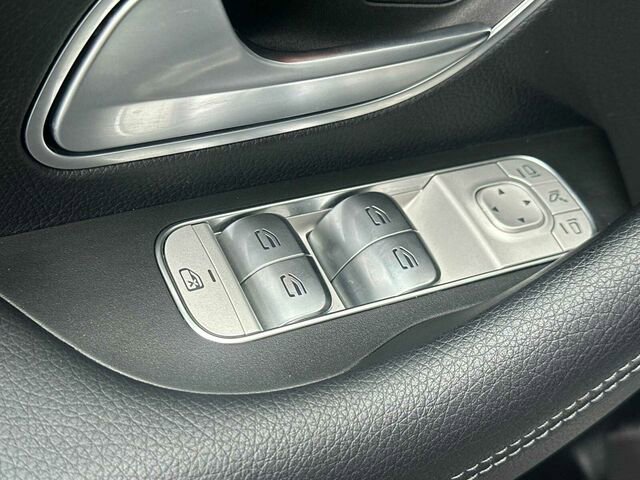 Used 2023 Mercedes-Benz GLS 450 4MATIC image 14