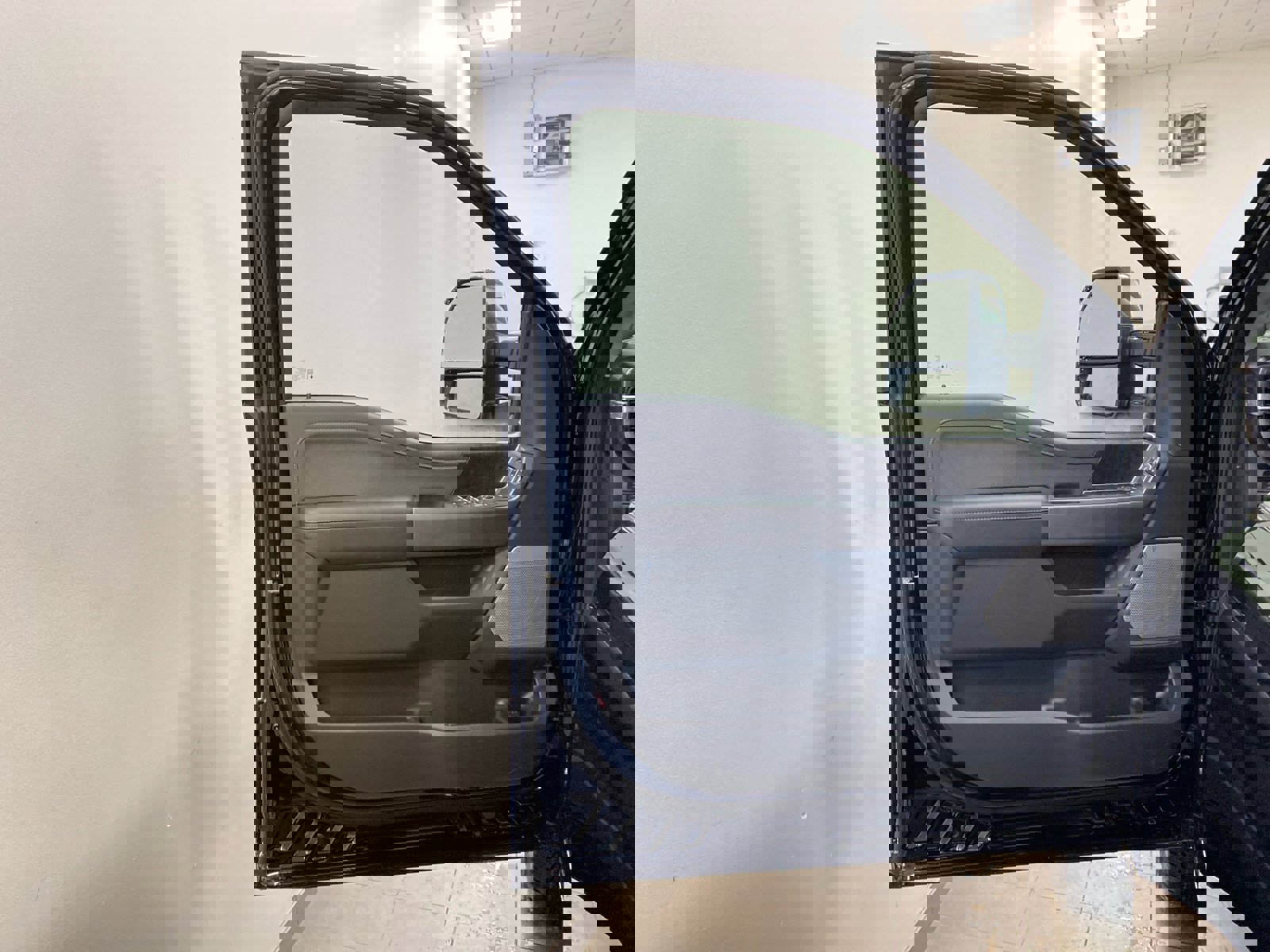 New 2026 Ford F350 Lariat w/ Lariat Ultimate Package image 14