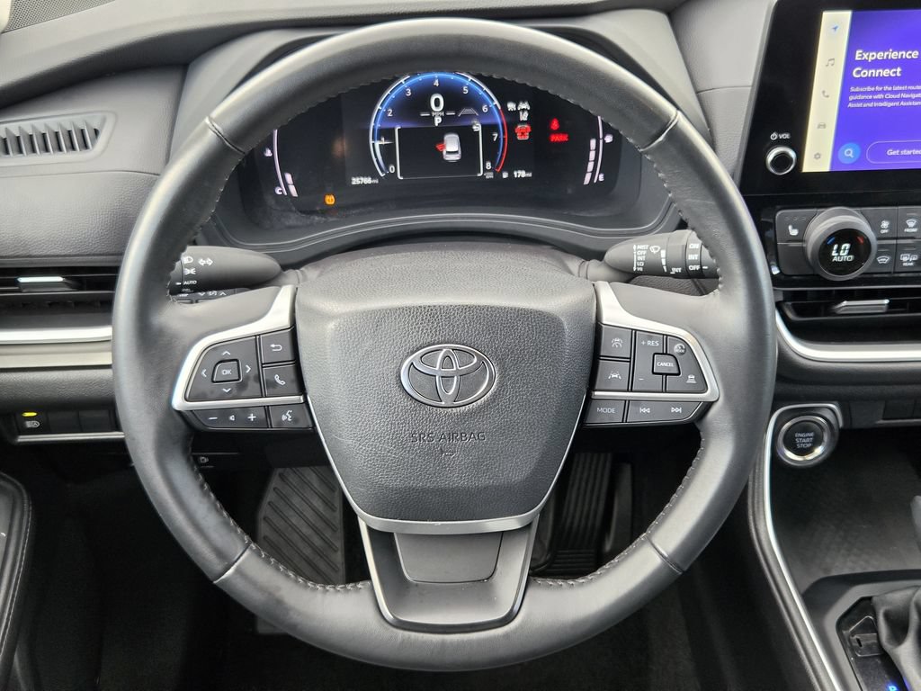 Used 2025 Toyota Grand Highlander AWD image 15
