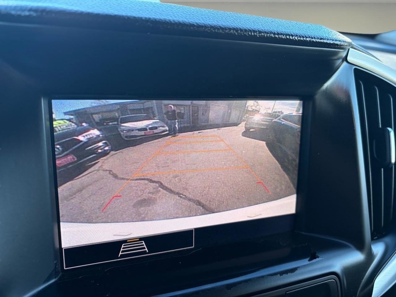 Used 2022 GMC Terrain SLE w/ Driver Convenience Package image 19