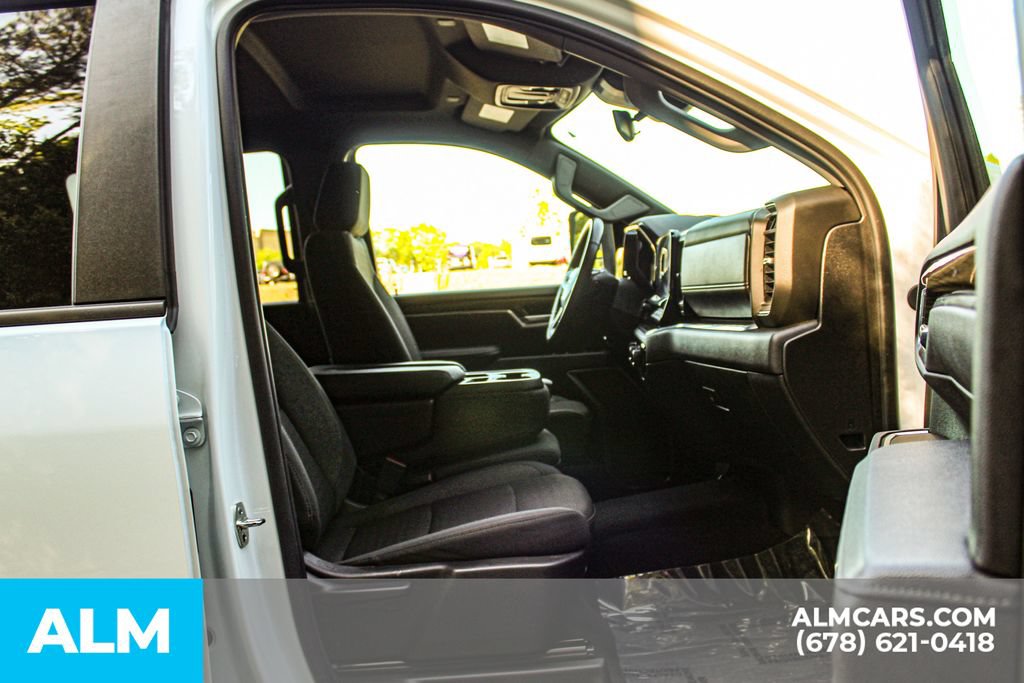 Used 2025 Chevrolet Silverado 2500 LT w/ Convenience Package AWD/4WD image 20